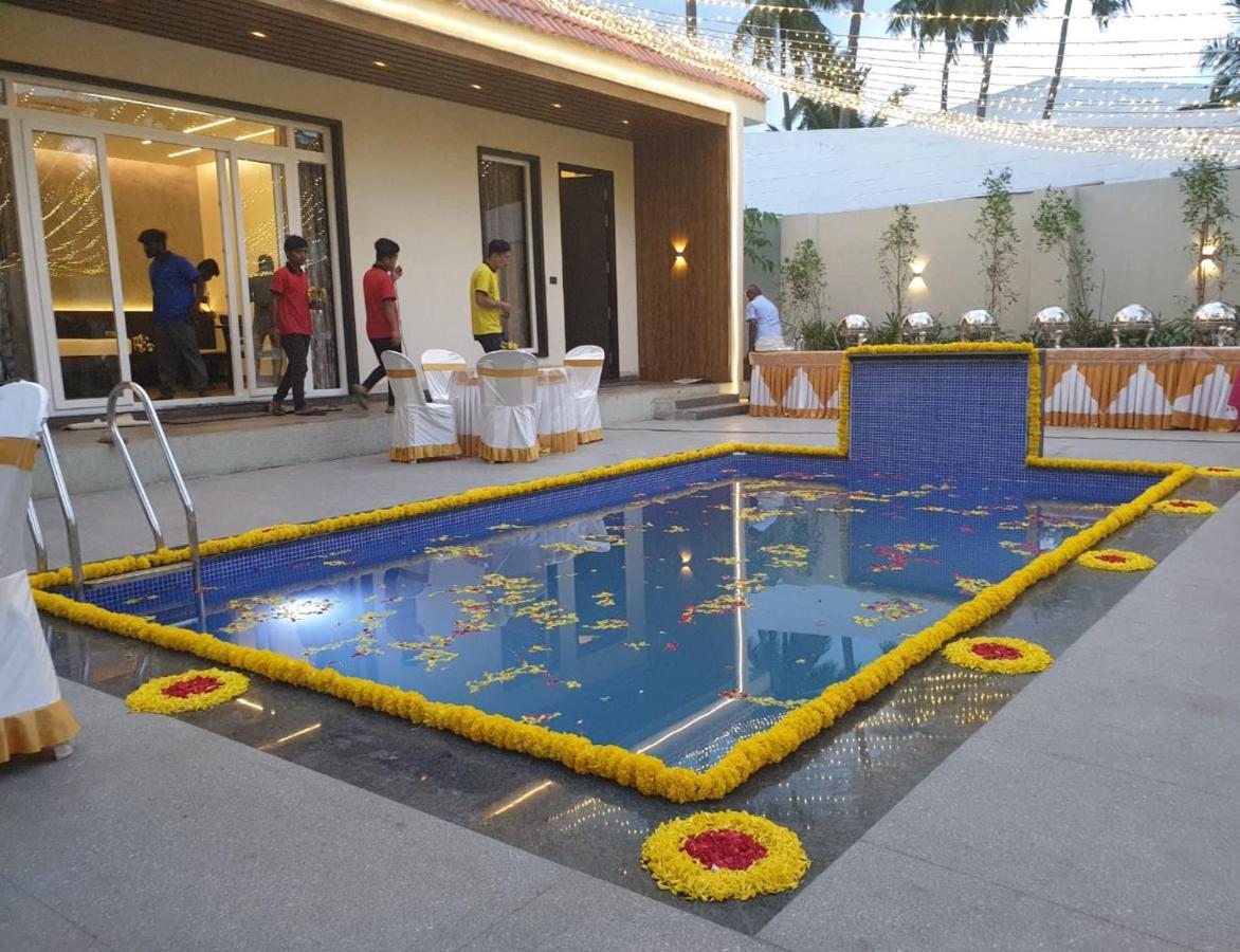 D Wayfarer Inn Resort 埃罗德 外观 照片