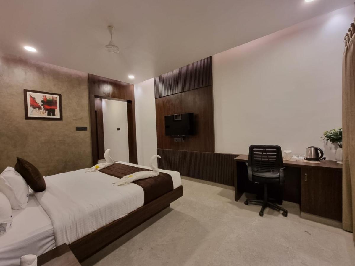 D Wayfarer Inn Resort 埃罗德 外观 照片