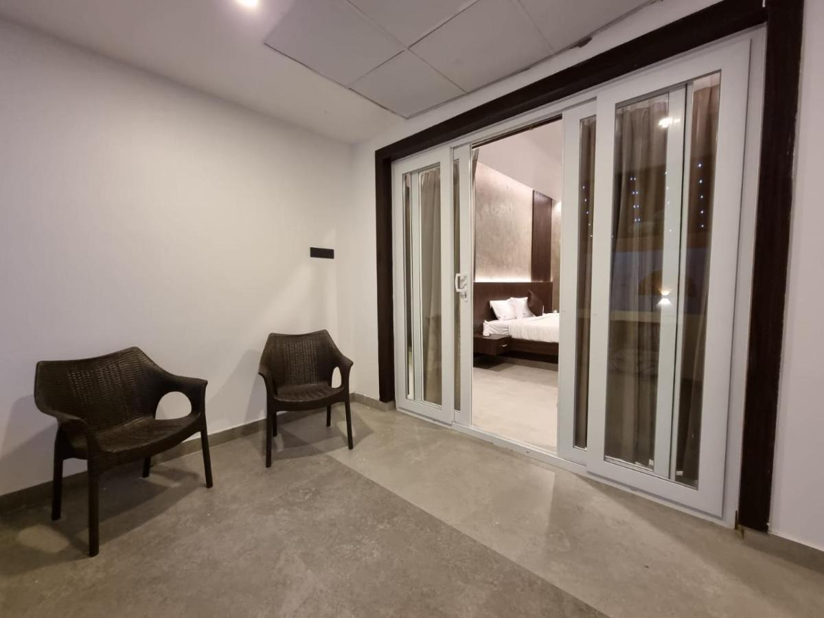 D Wayfarer Inn Resort 埃罗德 外观 照片