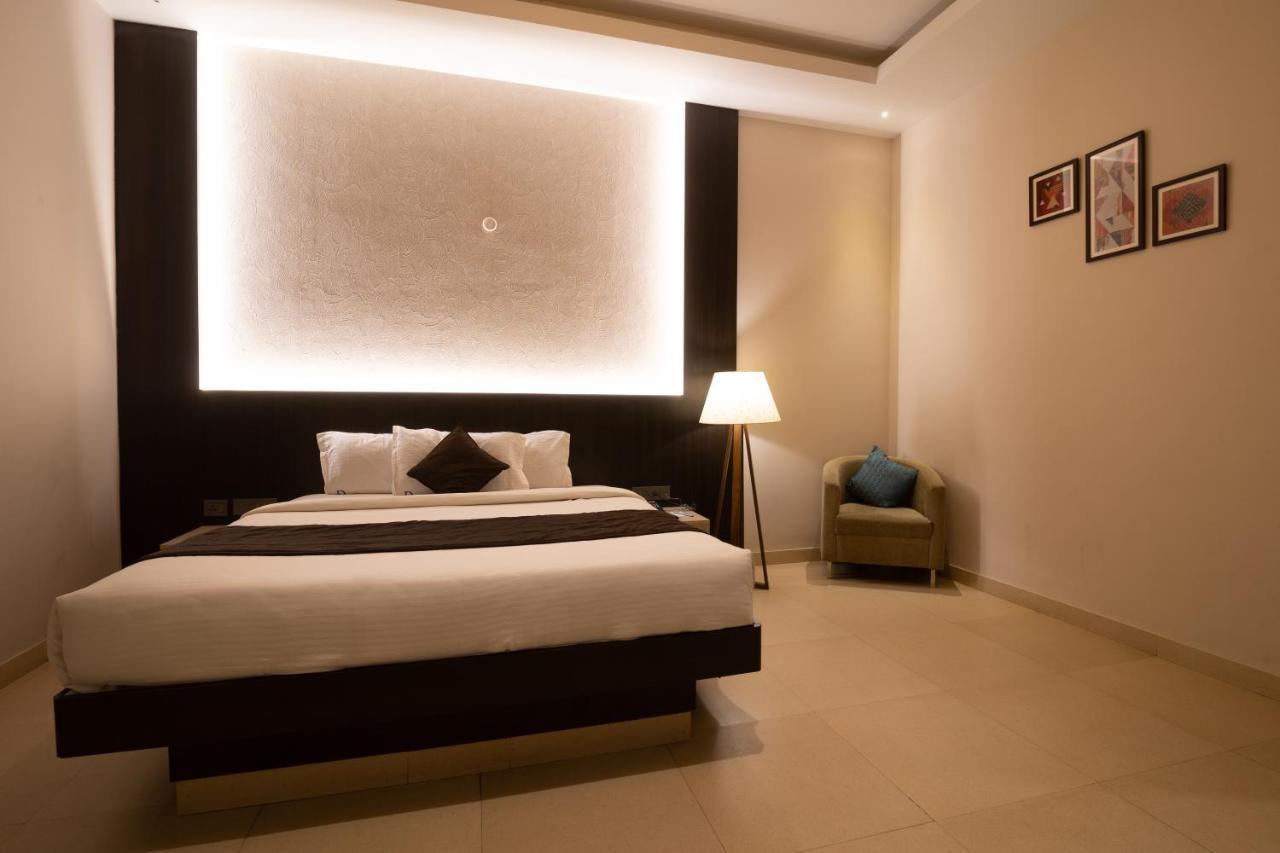 D Wayfarer Inn Resort 埃罗德 外观 照片