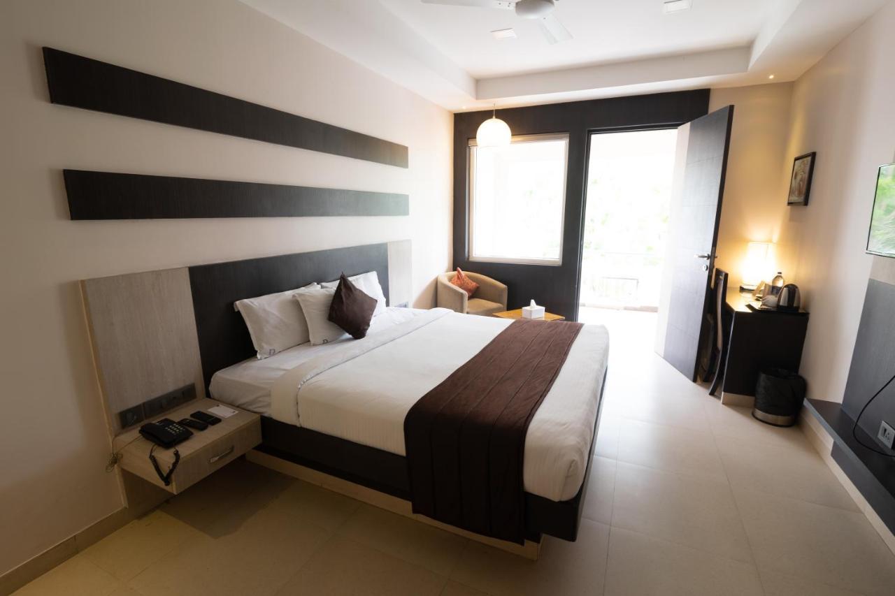 D Wayfarer Inn Resort 埃罗德 外观 照片