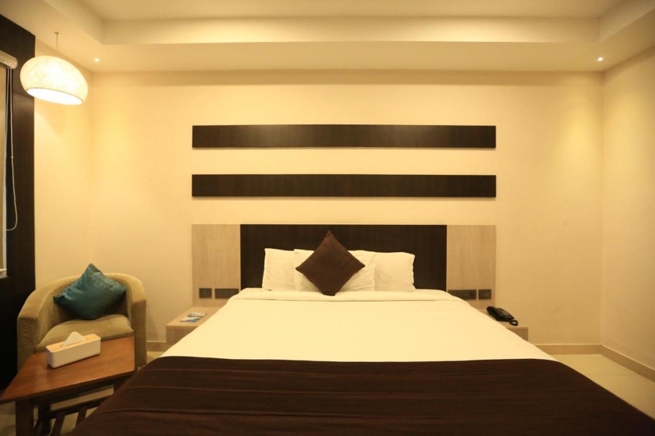 D Wayfarer Inn Resort 埃罗德 外观 照片